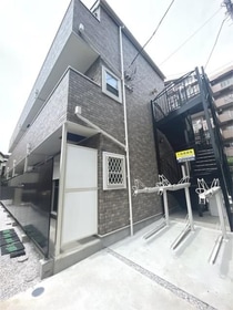 ハーミットクラブハウス根岸グランの外観写真