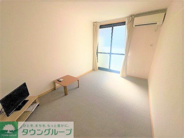 リビング・居室(※同タイプの物件の写真です。)