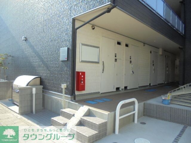 物件内観写真3　(エントランス)