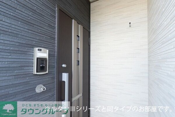 玄関(同施工参考写真)