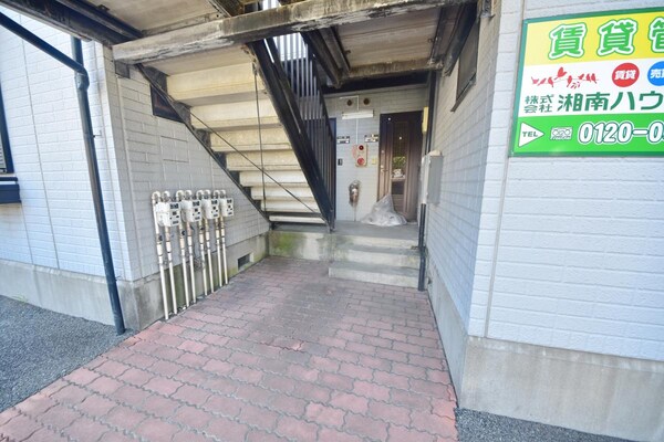 エントランス(★見学希望等はタウンハウジング湘南台店までお気軽に♪★)