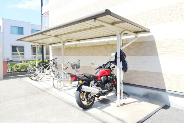 共有部分(自転車置き場)