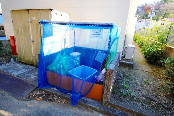 共有部分(ゴミ置き場)