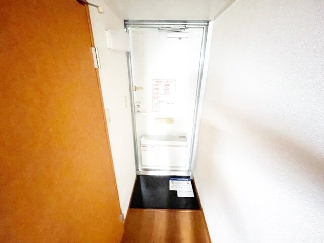 物件内観写真22　(玄関)