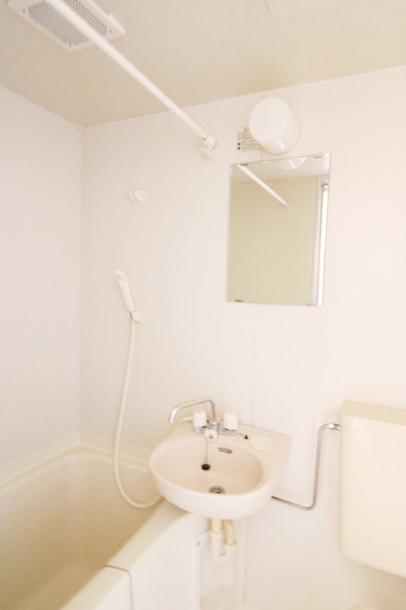 物件内観写真4　(★洗面台★)