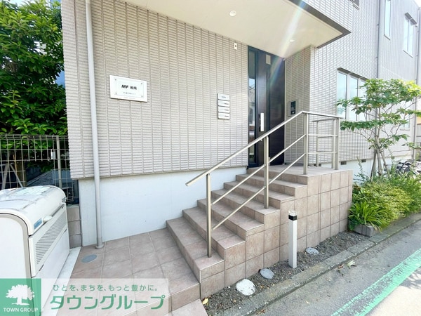 エントランス(★海まで徒歩圏内★)