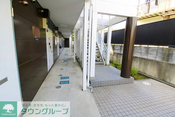 エントランス(★駐輪場完備★)