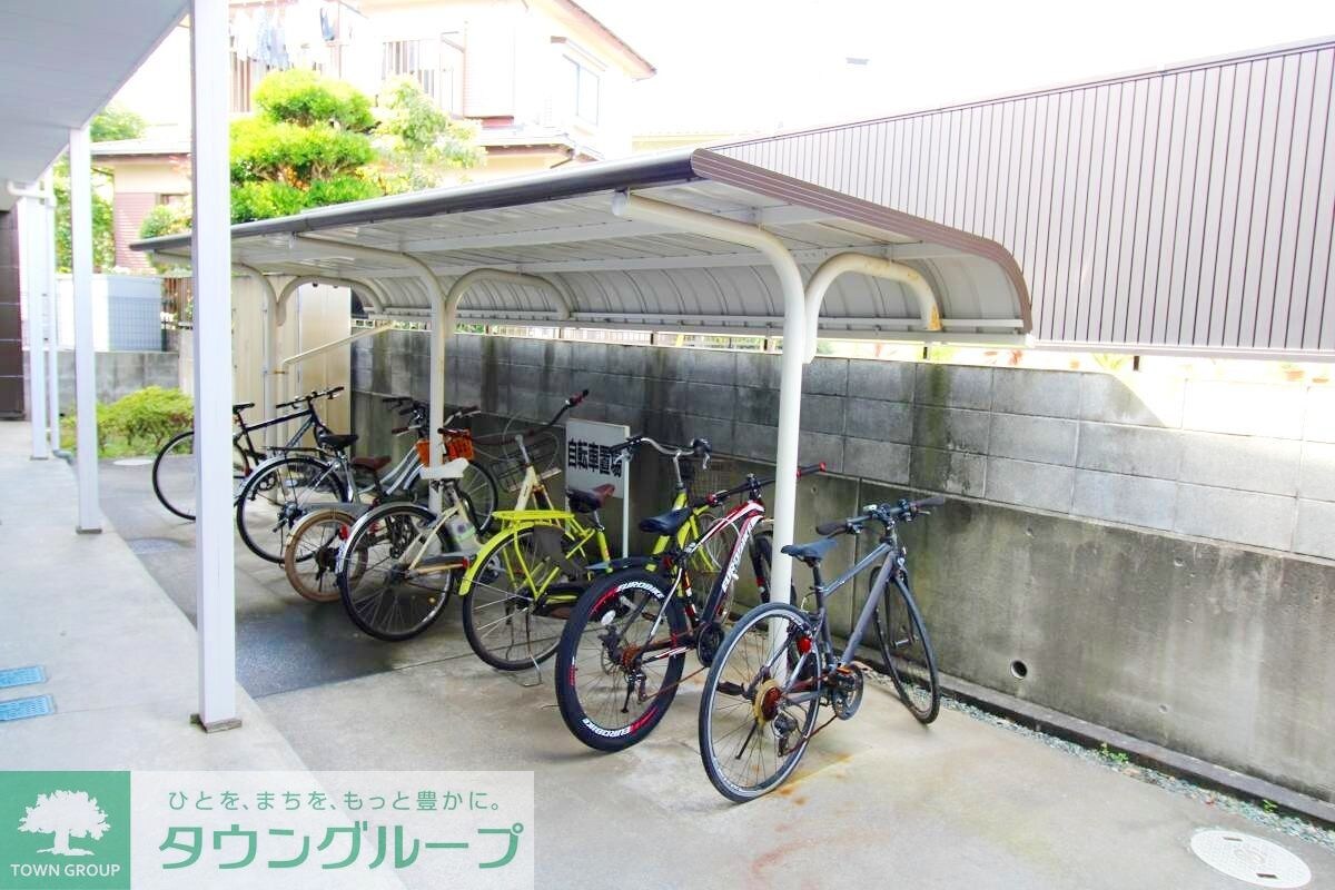 物件内観写真5　(★駐輪場完備★)