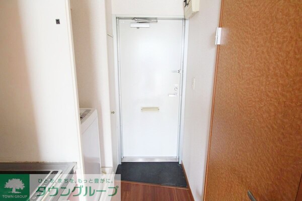 玄関(★駐輪場完備★)