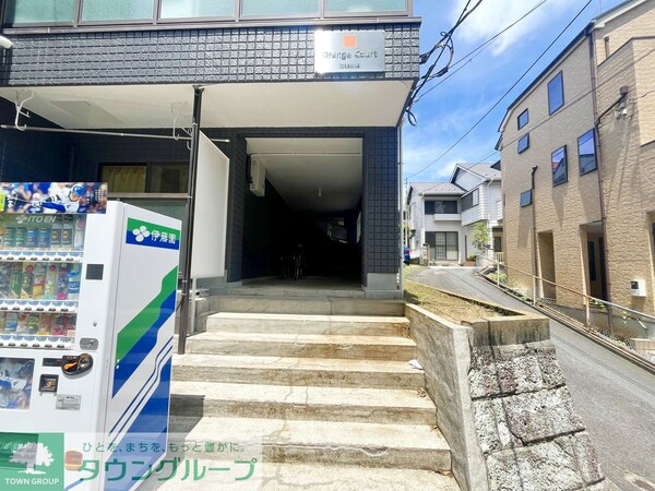 エントランス(★閑静な住宅街に立地★)