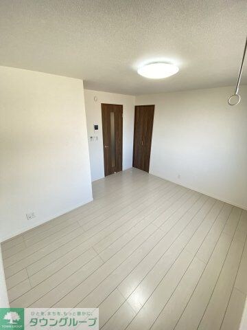 物件内観写真7　(同施工写真)