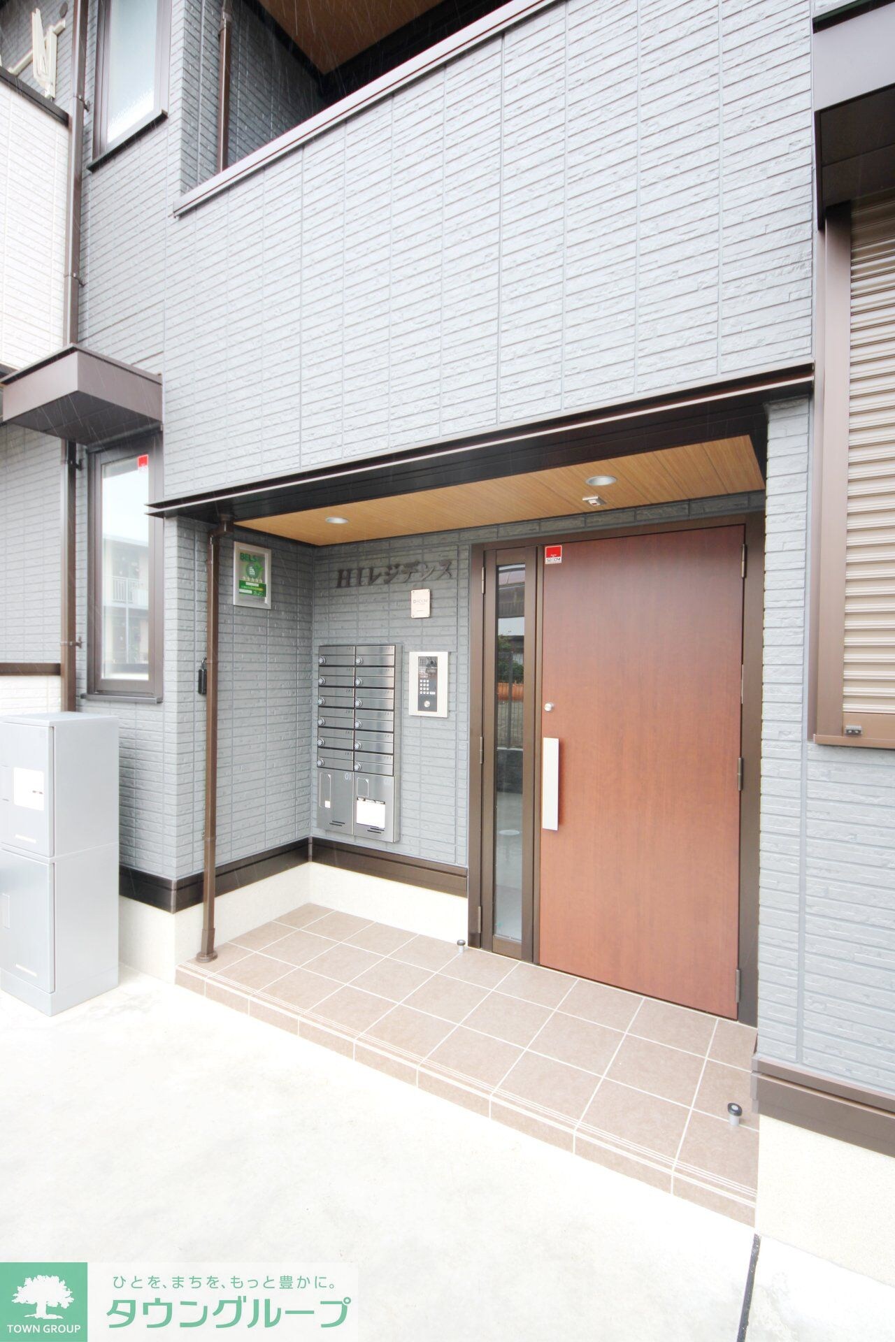 物件内観写真7　(エントランス)