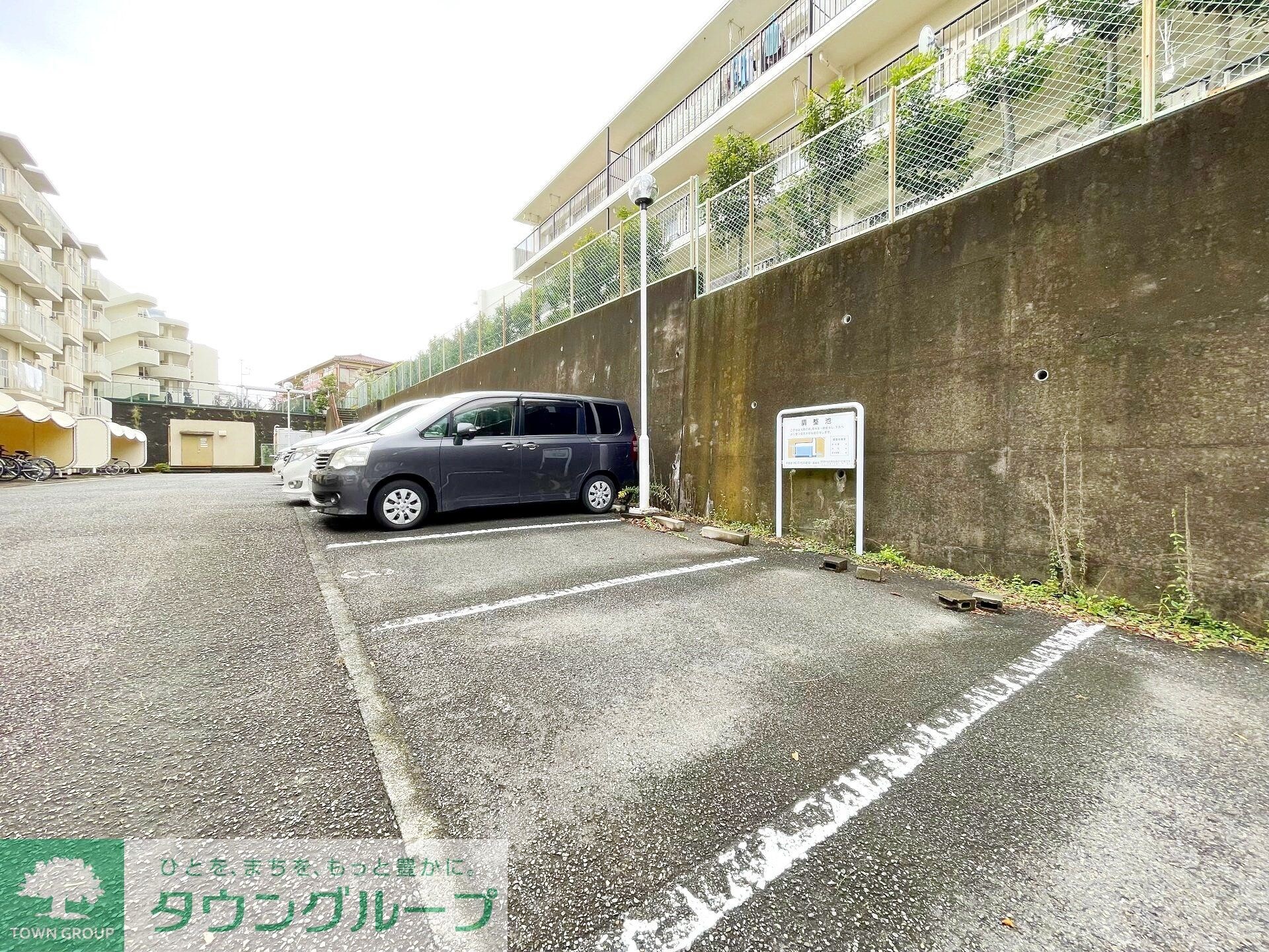 物件内観写真19　(駐車場)