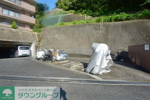 駐車場(駐車場)