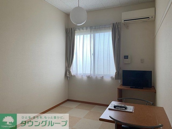 リビング・居室(※同タイプの物件の写真です。)