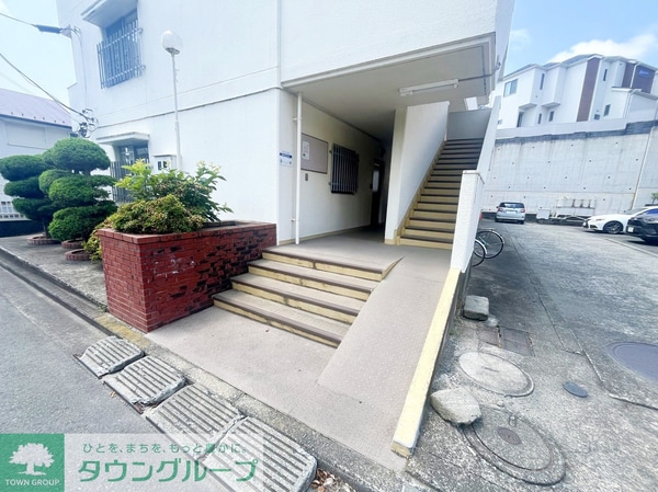 エントランス(★閑静な住宅街に立地★)