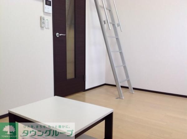 寝室(同シリーズ)