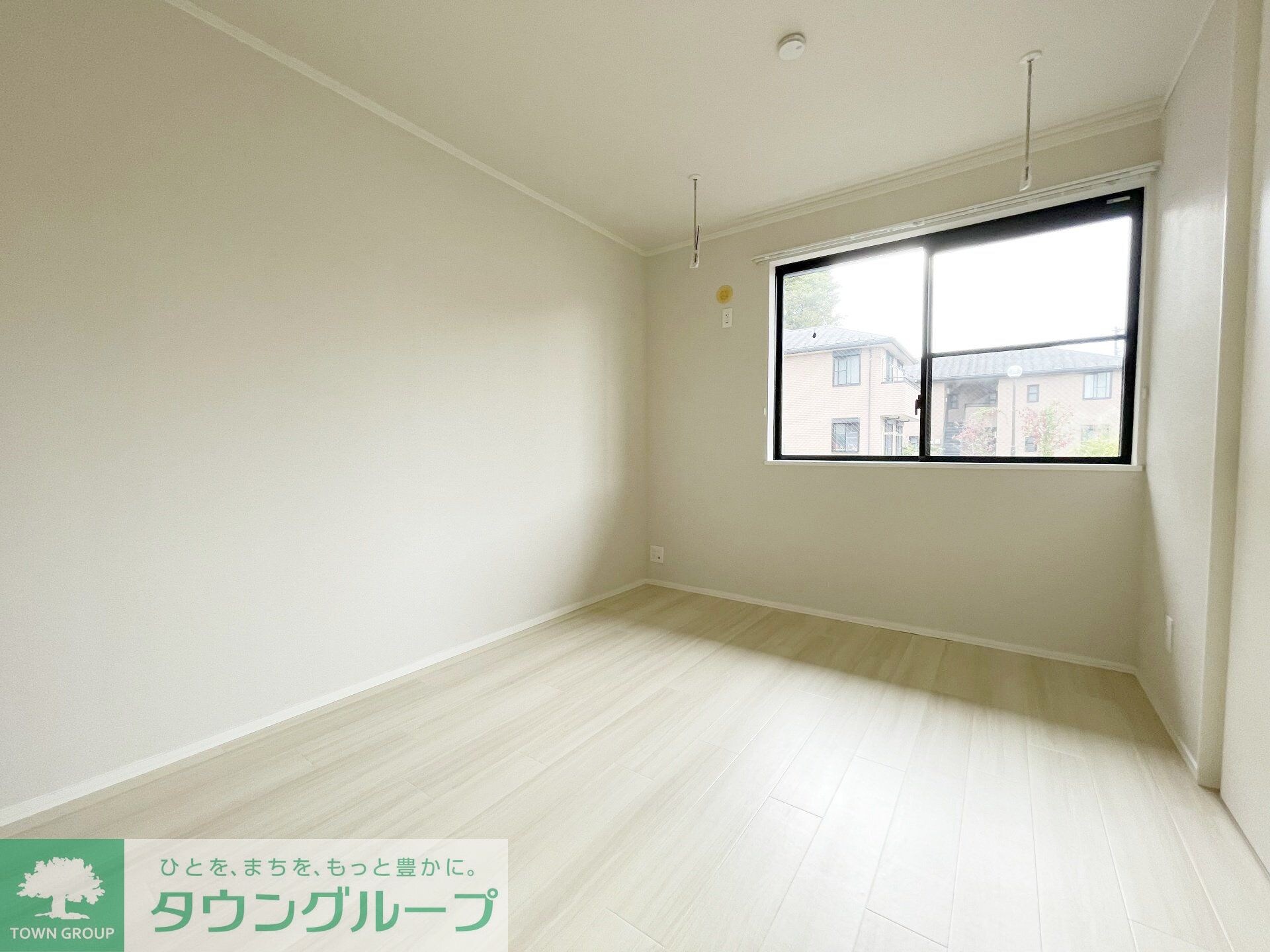 物件内観写真5　(リビング/居室)