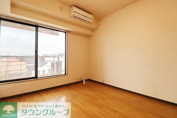 寝室(同シリーズ)