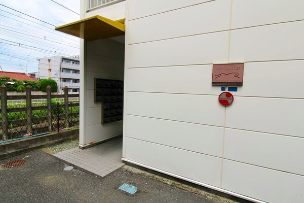 エントランス(★駐輪場完備★)