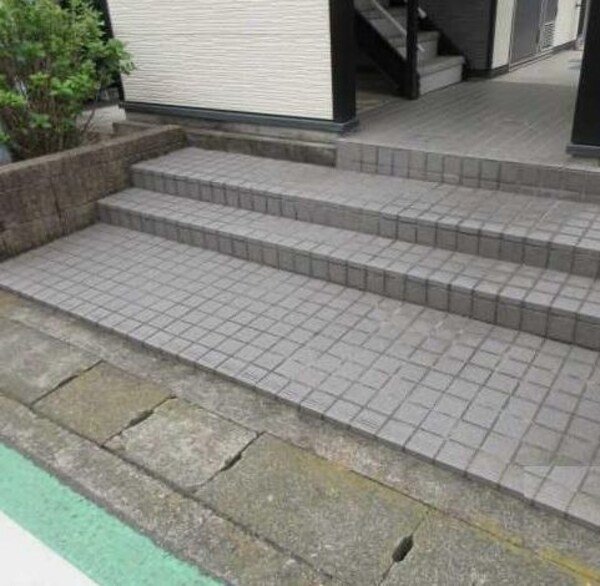 玄関(庭)