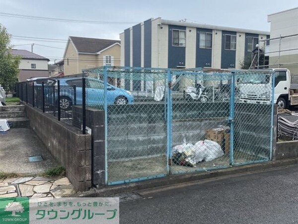 エントランス(ゴミ置場)