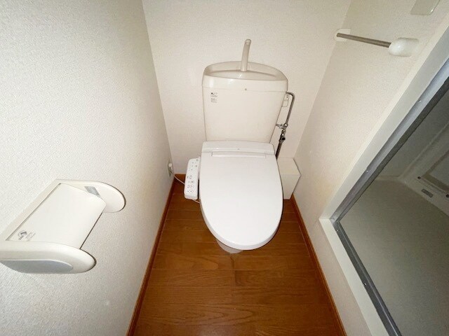 物件内観写真8　(トイレ)