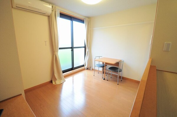 その他室内・内装(同タイプ部屋の写真となり設備等は現況と異なる場合があります。)