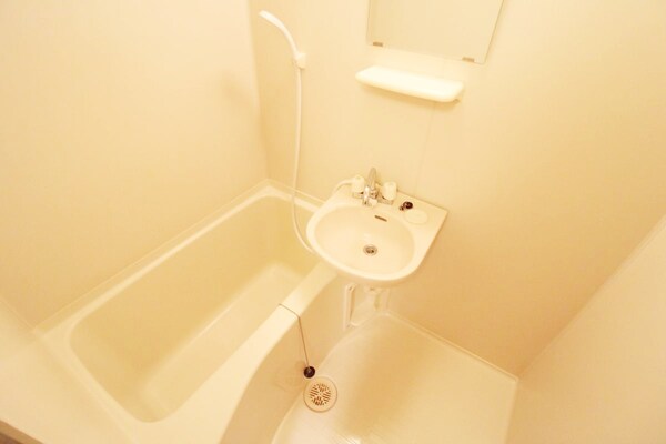 バス／シャワールーム等(バス／シャワールーム等)