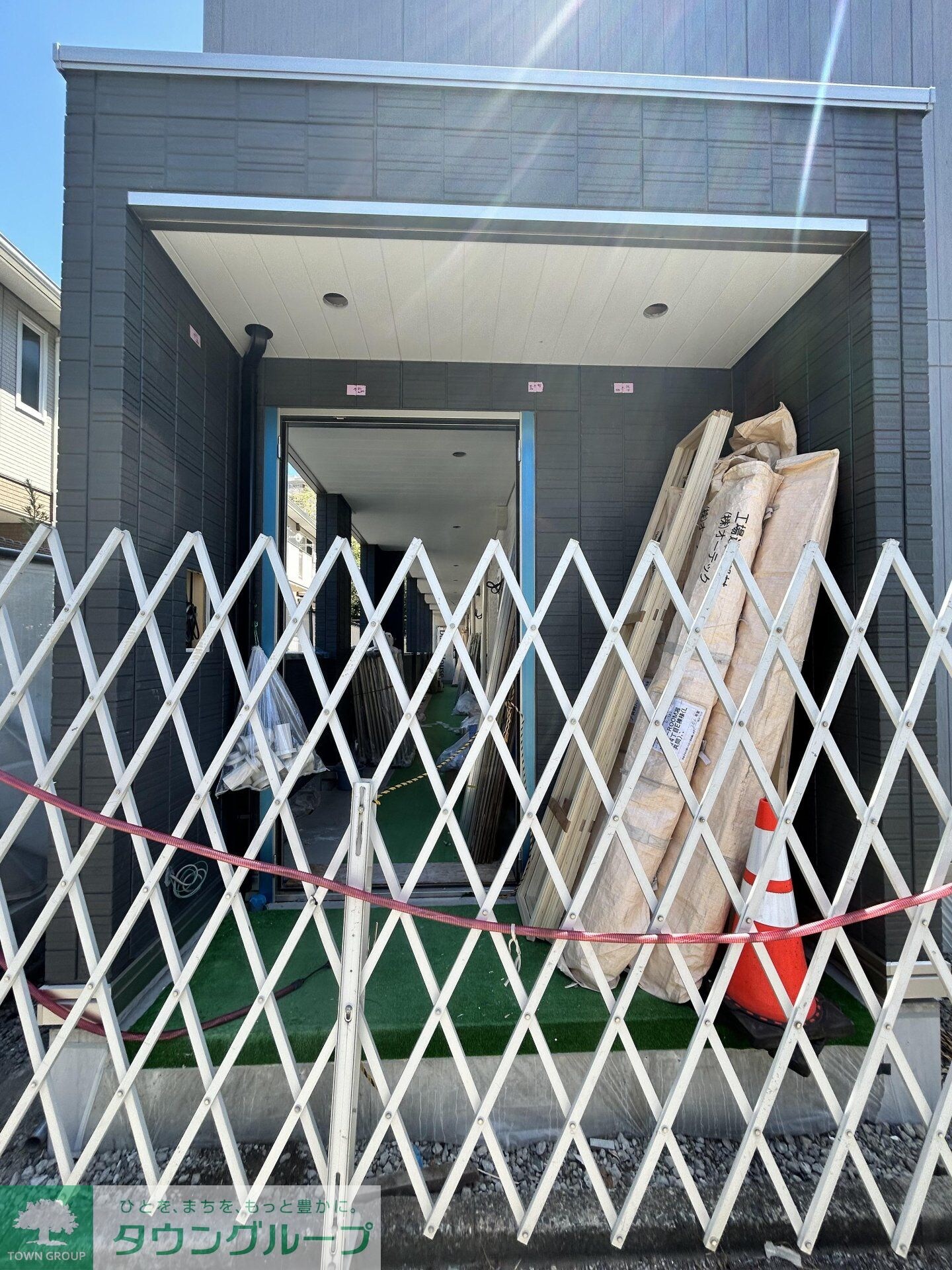 物件内観写真21　(エントランス)