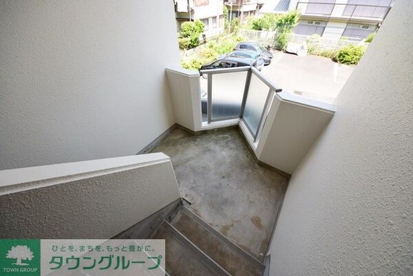 エントランス(★小田急線藤沢本町駅徒歩９分★３階建て最上階★風通良好★)