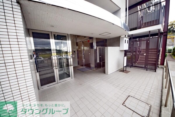 エントランス(★外出に便利な複数エントランス★)