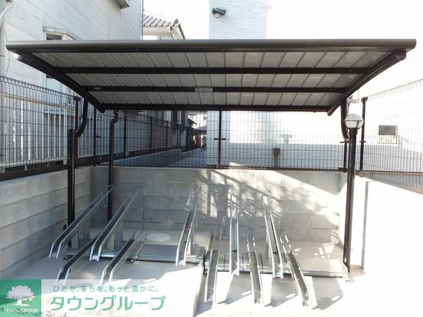 その他(屋根付駐輪場)