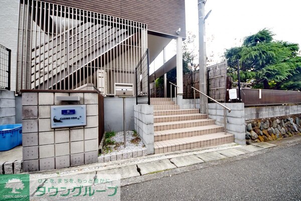 エントランス(★日当たりも良好です★)