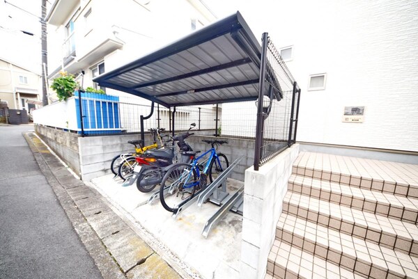 設備(★嬉しい屋根付き駐輪場★)