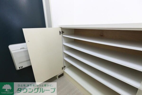 玄関(同シリーズ)