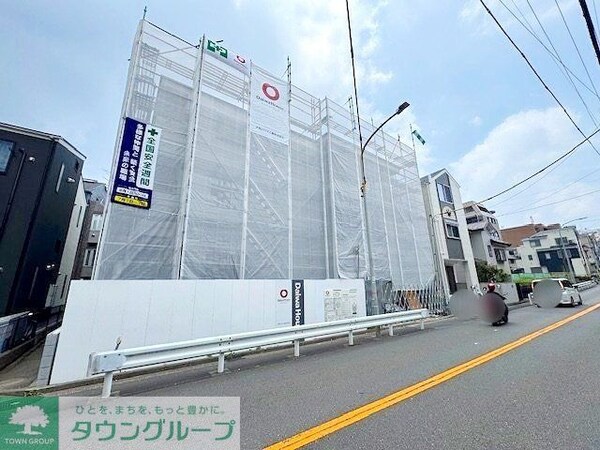 エントランス(駐車場)