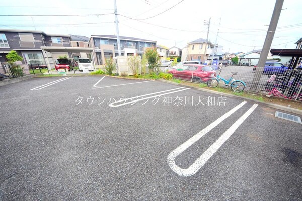 駐車場(★)