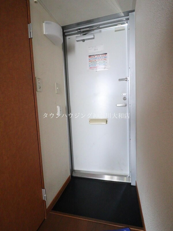 玄関(★オンライン内見対応可能★来店不要★タウンハウジング大和店★)