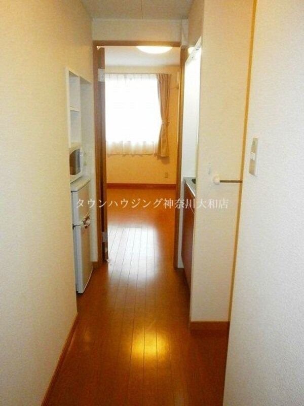 玄関(同タイプ部屋の写真となり設備等は現況と異なる場合があります。)