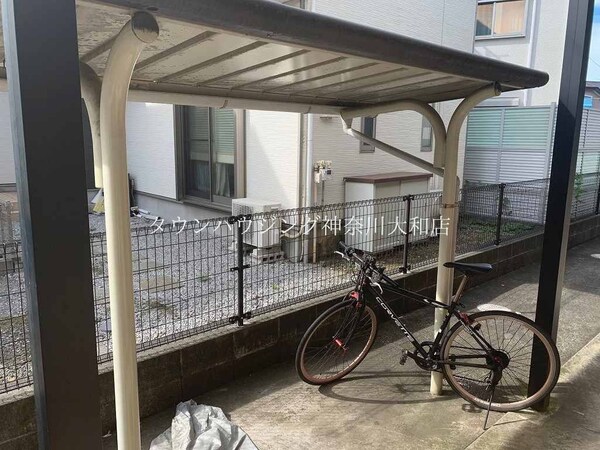 エントランス(駐輪場)