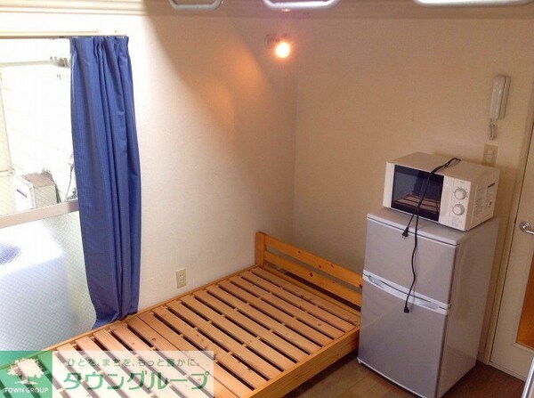 寝室(部屋によって間取り、家具家電の有無が異なります)