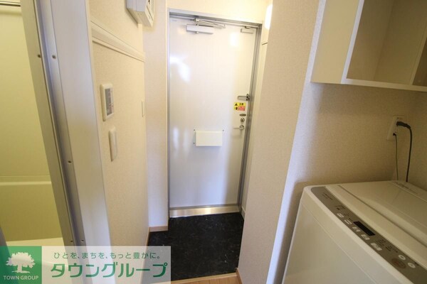 玄関(★駐輪場完備★)