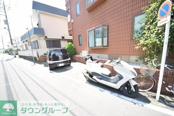 駐車場(買物便利　閑静な住宅地　設備充実)