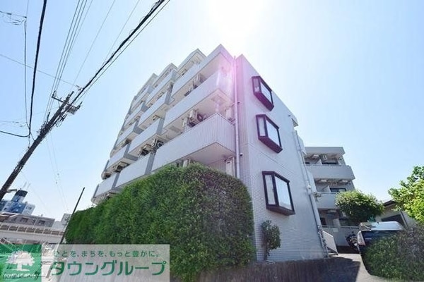 外観(★★大きい交差点の目の前にある建物です★★)