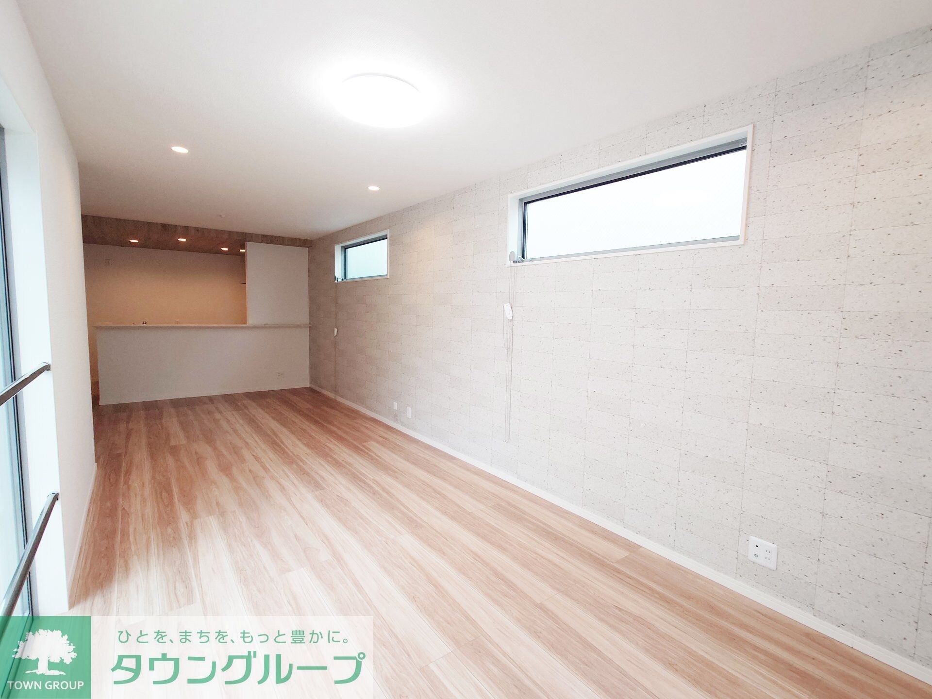 物件内観写真3　(リビング/居室)