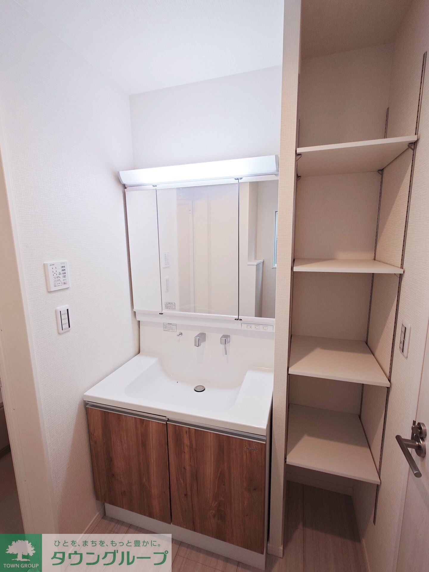 物件内観写真9　(洗面)