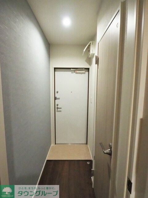 物件内観写真8　(玄関)