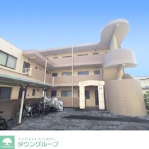 エンブレムの外観写真