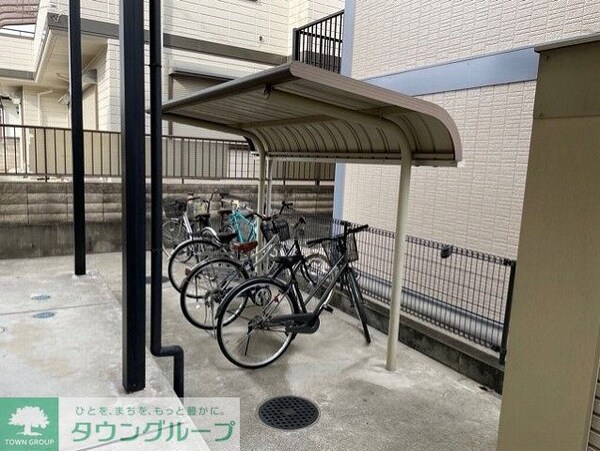 共有部分(屋根付き駐輪場)